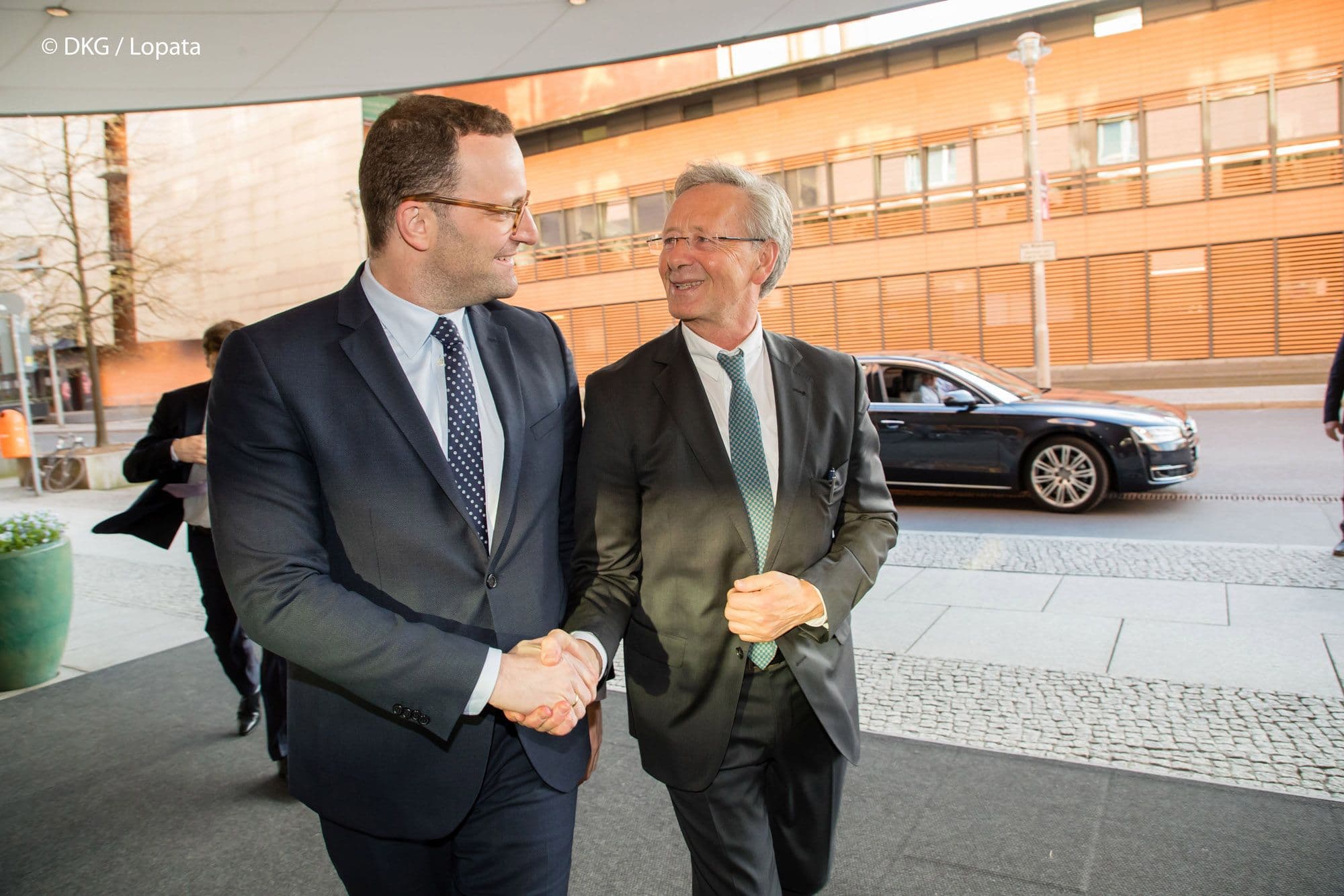 Freundlicher Empfang: Bundesgesundheitsminister Jens Spahn mit DKG-Hauptgeschäftsführer Georg Baum