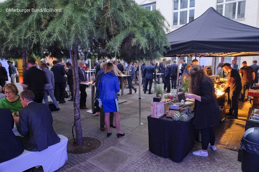 Heimelige Stimmung beim Sommerfest des Marburger Bundes