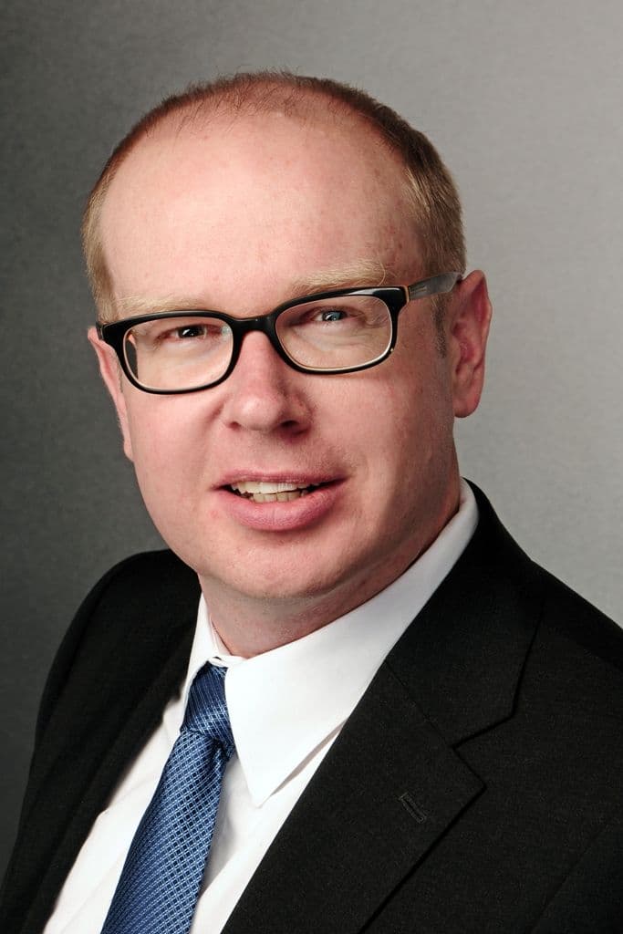 Dr. Andreas Binder