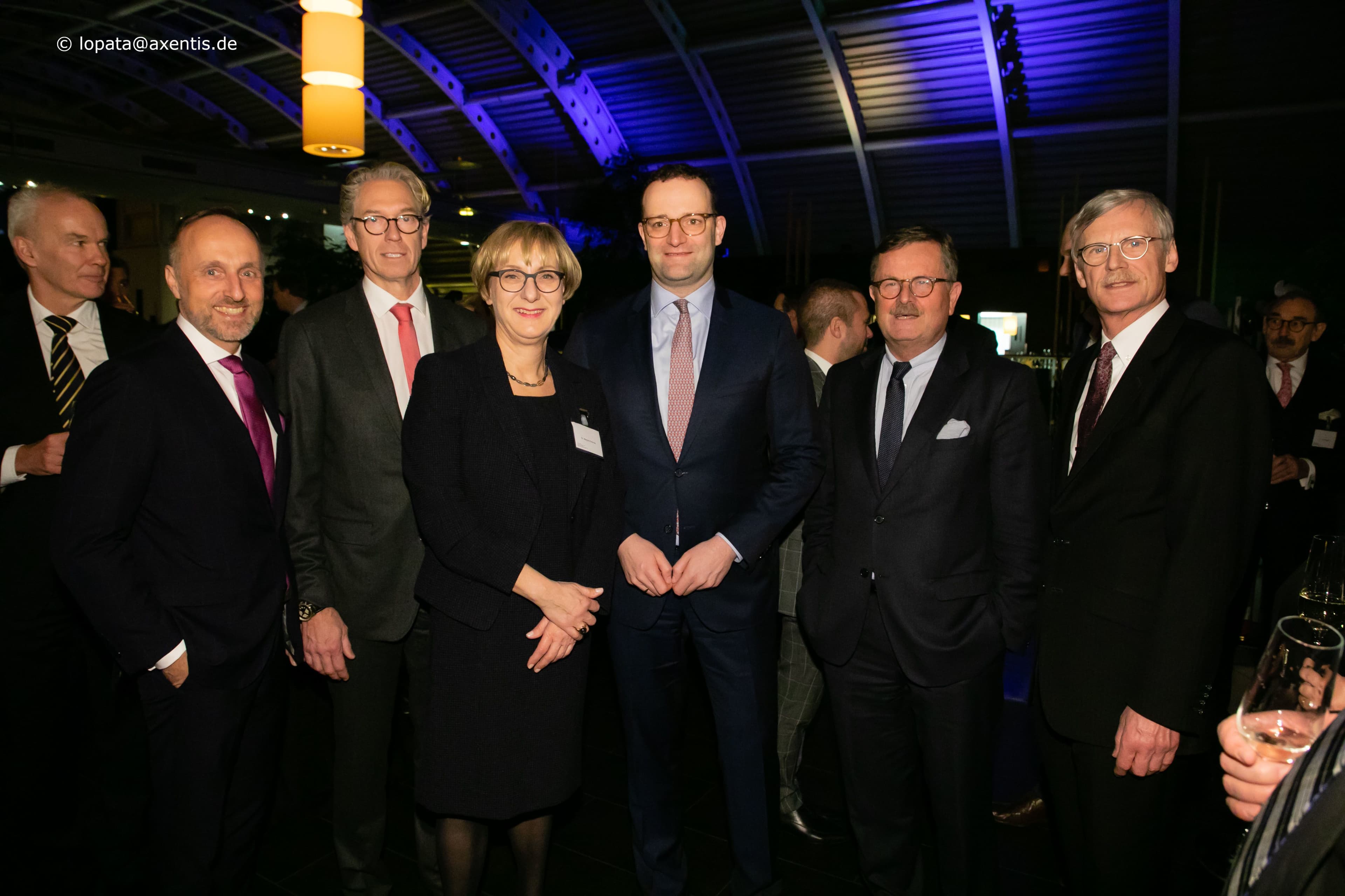 Die Gastgeber mit Minister: Stephan Hofmeister, Andreas Gassen (beide KBV), Margret Stennes (KV Berlin), Bundesgesundheitsminister Jens Spahn, Frank Ulrich Montgomery (Bundesärztekammer), Thomas Kriedel (KBV) (v.l.n.r.)