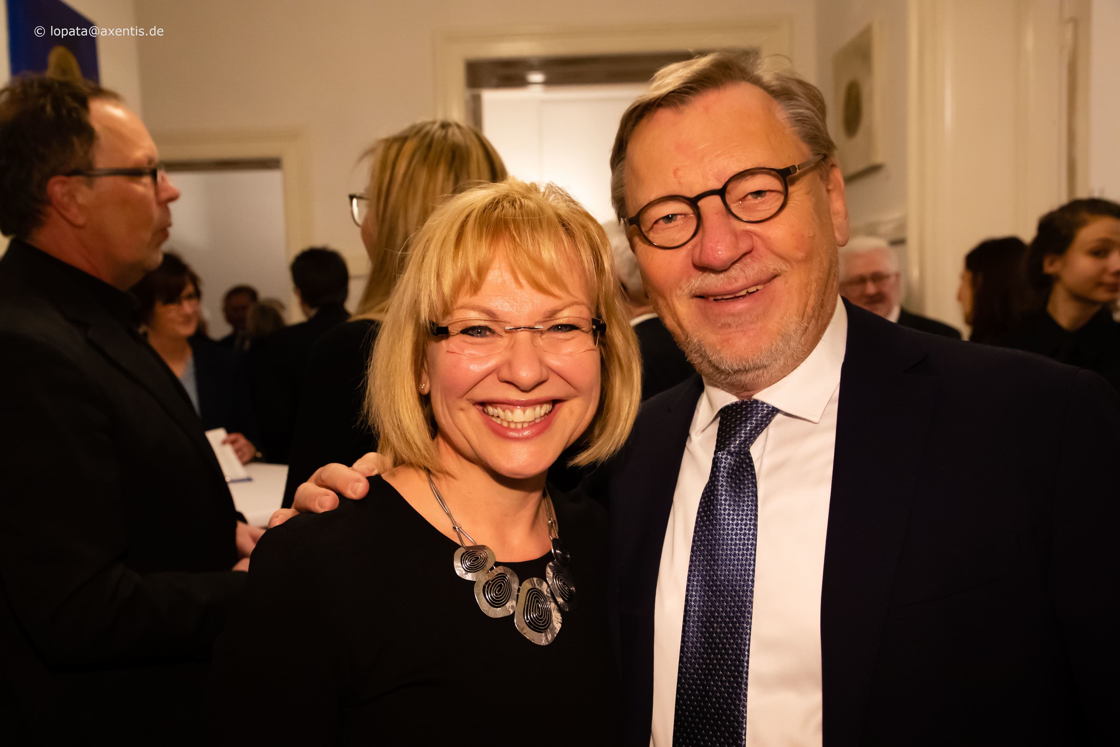 Petra Reis-Berkowicz (KBV) mit Ulrich Weigeldt (Deutscher Hausärzteverband)