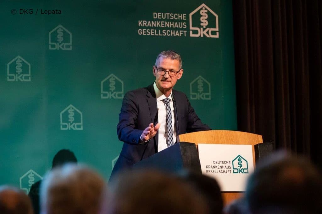 Gerald Gaß (DKG) bei seiner Eröffnungsrede