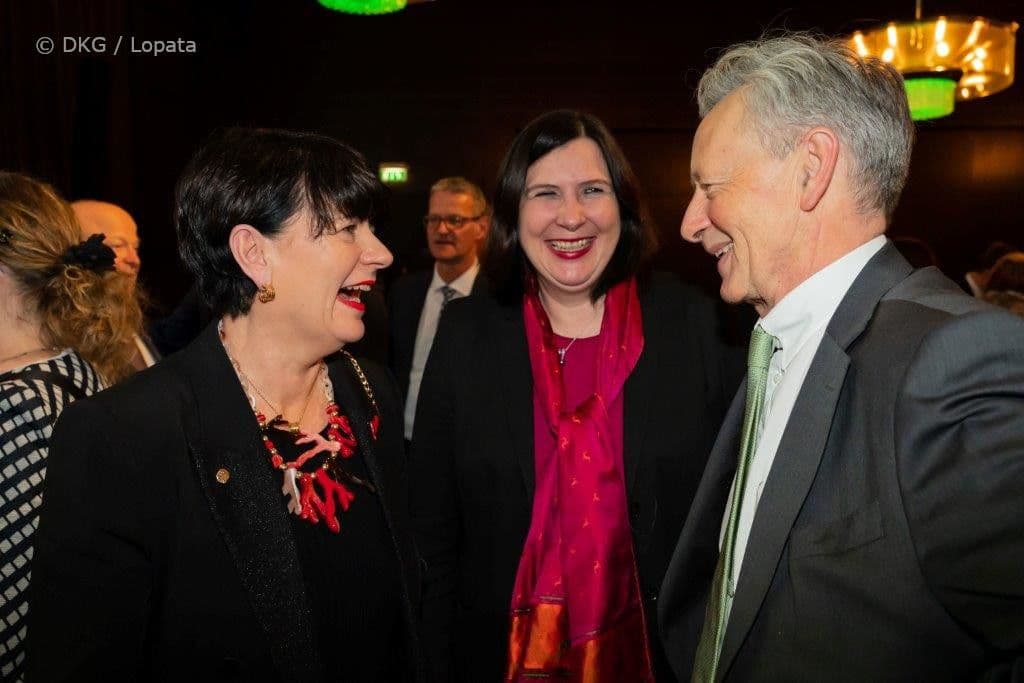 Verstehen sich: Christine Aschenberg-Dugnus MdB (FDP), Patientenbeauftragte Claudia Schmidtke, Georg Baum (DKG) (v.l.n.r.)