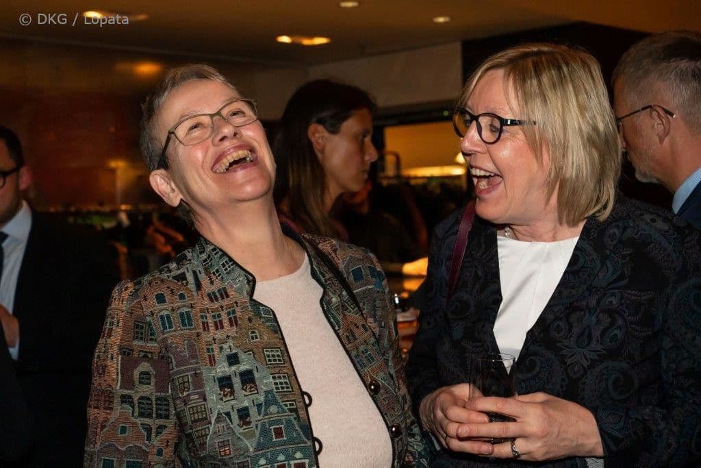 Hatten sichtlich Spaß: Biggi Bender (l.) und Ulrike Elsner (beide vdek)