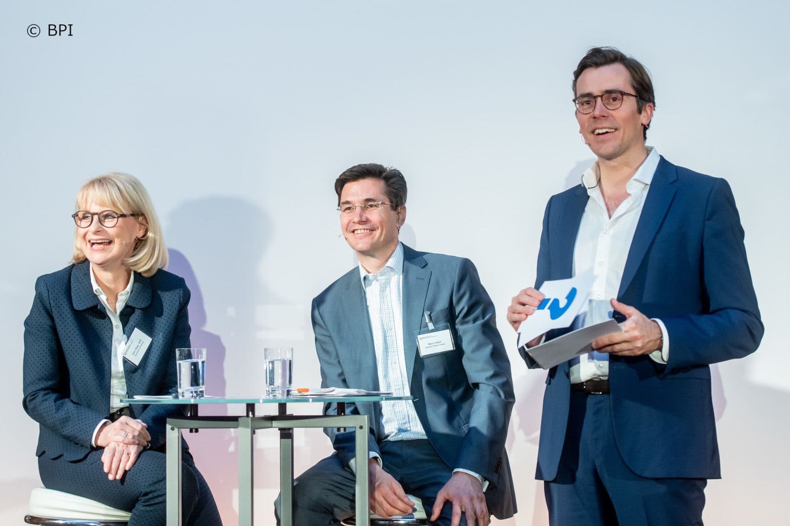 Hatten Spaß: Karin Maag MdB (CDU/CSU), Marco Hardt (Novartis) und Johannes Wimmer (v.l.n.r.)