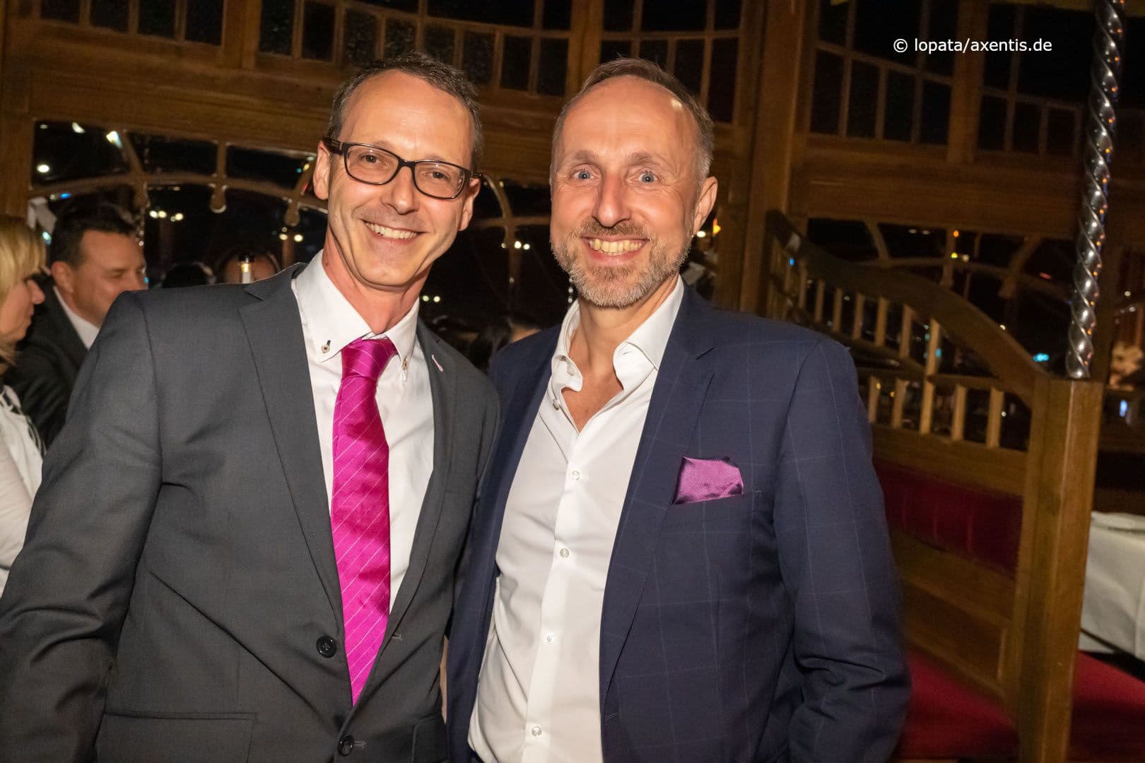 Ulf Zitterbart (Thüringer Hausärzteverband) und Stephan Hofmeister (KBV) (r.)