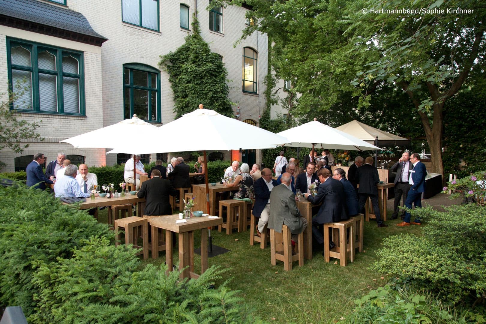 Der Garten der Berliner Verbandszentrale des Hartmannbundes war ein lauschiger Ort für den parlamentarischen Abend.