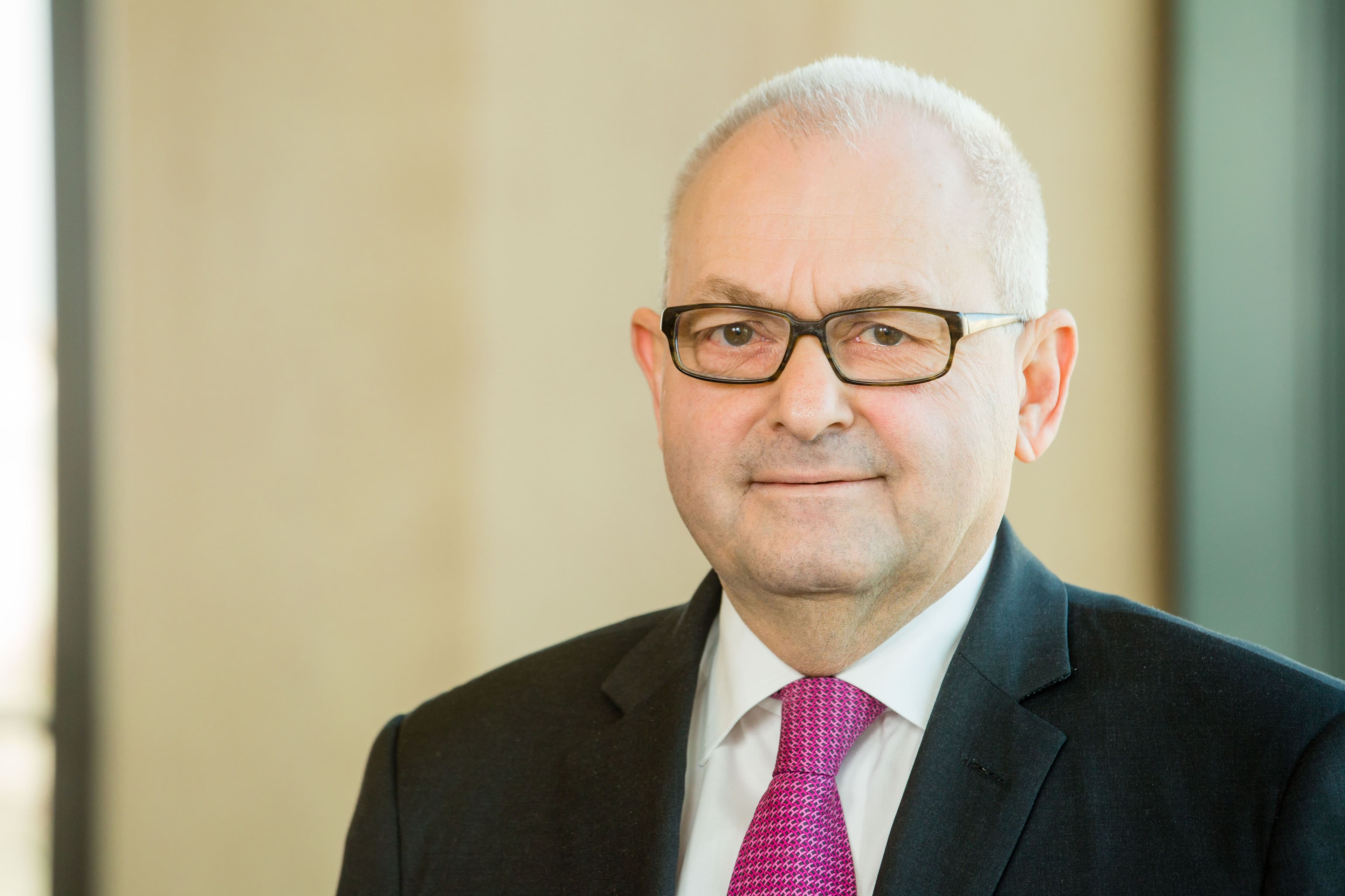 Prof. Dr. Stephan Schmitz