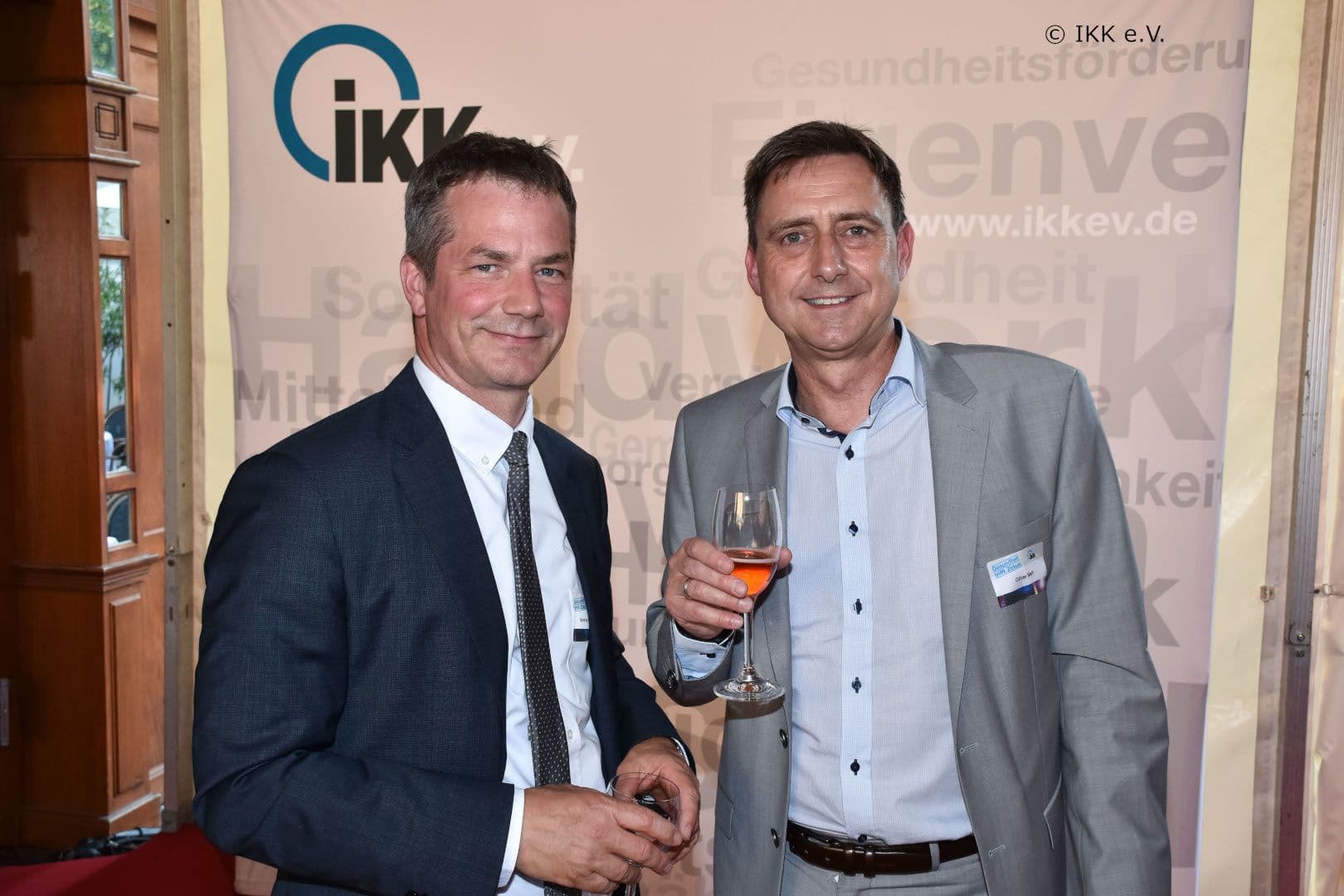 Boris von Maydell (l.) und Oliver Blatt (beide vdek)