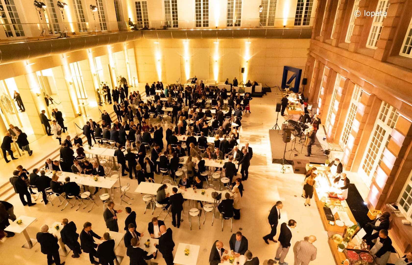 Beeindruckende Location: Im Atrium der Deutschen Bank fand 2019 der parlamentarische Abend des BKK Dachverbandes statt.