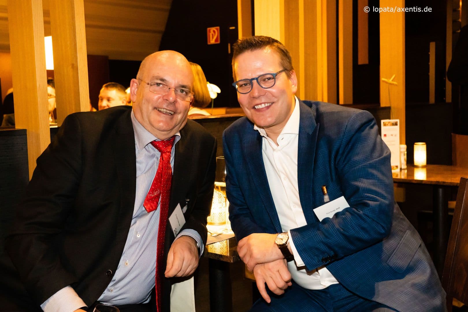 Edgar Franke MdB (SPD) (l.) gut gelaunt mit Tino Sorge MdB (CDU)