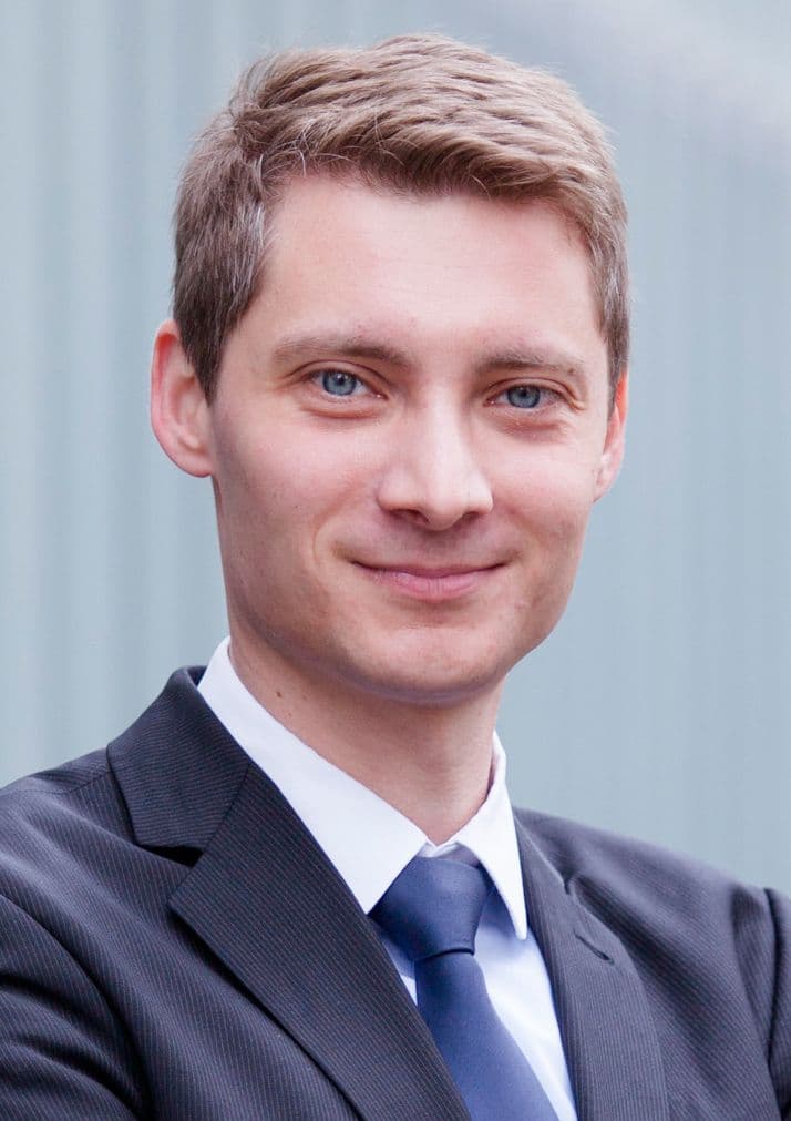 Dr. Dennis Häckl