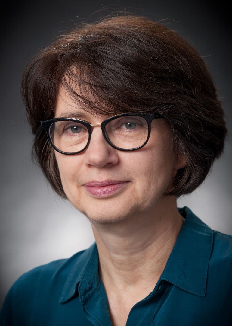 Claudia Bernhard