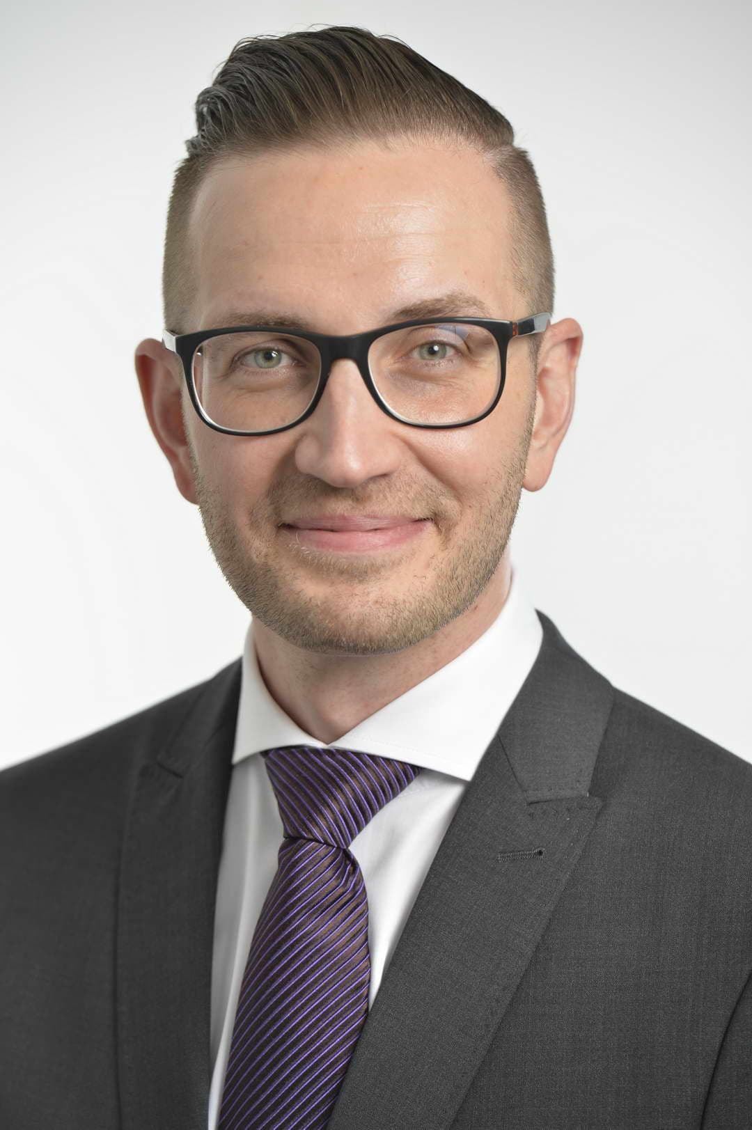 Dr. Björn Pfadenhauer