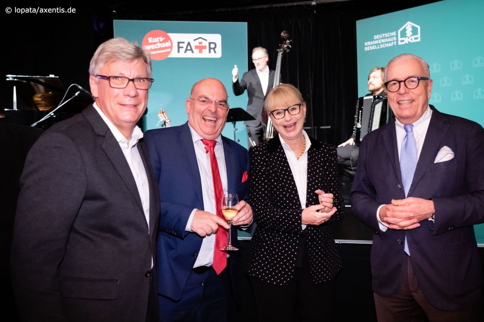 Gut gelaunt: Lutz Stroppe (ehemalig BMG), Edgar Franke MdB (SPD), Karin Maag (G-BA), Klaus Reinhardt (BÄK) (v.l.n.r.)