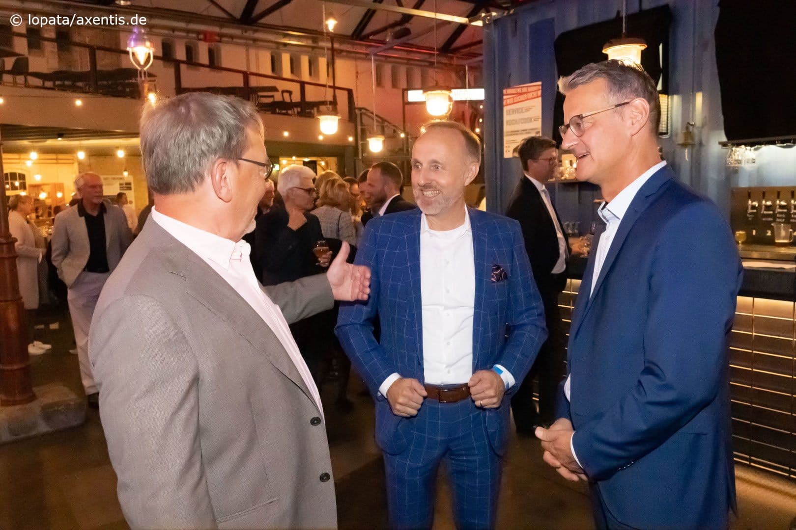 Beim freundlichen Plaudern: Ulrich Weigeldt (Deutscher Hausärzteverband), Stephan Hofmeister (KBV), Gerald Gaß (DKG) (v.l.n.r.)