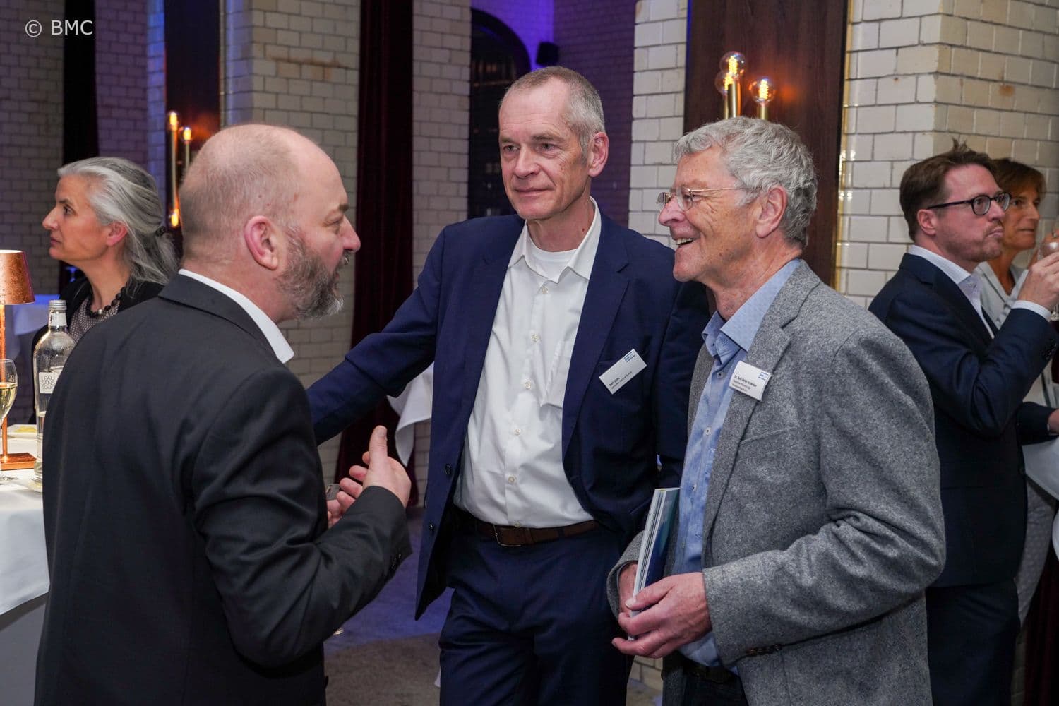 Ralph Lägel (inav) mit Ralf Sjuts (BMC) und Rolf Schlenker (Deutsche Rheuma-Liga) (v.l.n.r.)