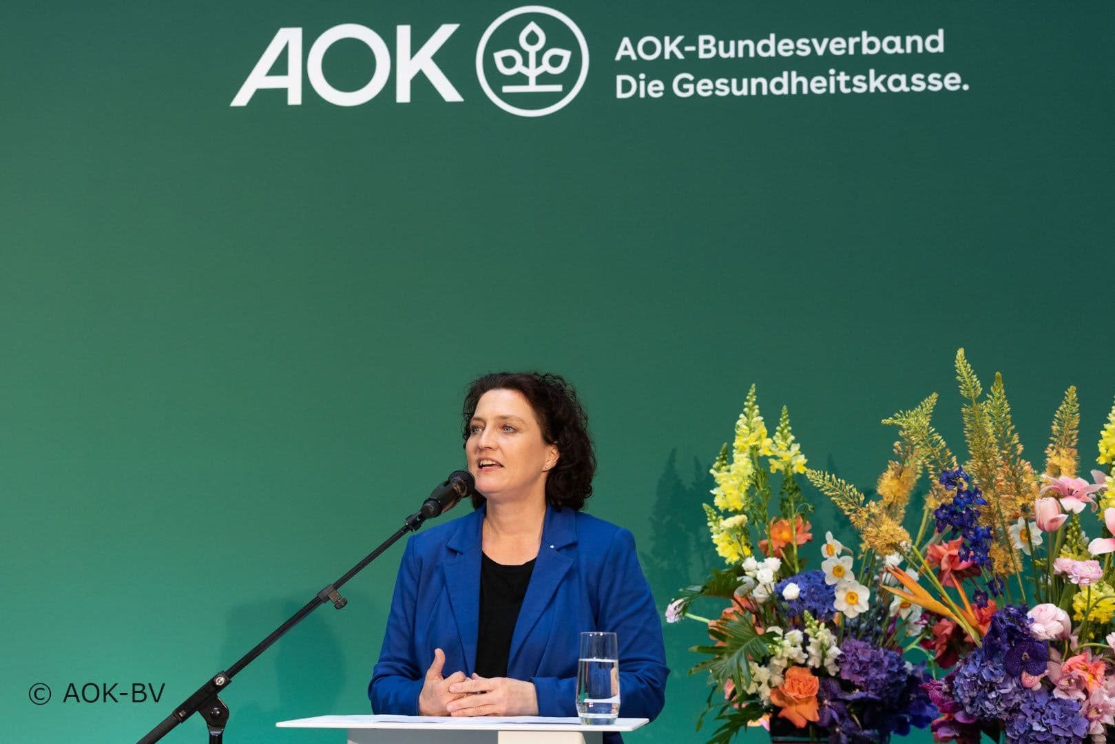 Seit Januar 2022 neue Vorstandsvorsitzende des AOK-Bundesverbandes ist Carola Reimann, die den Frühjahrsempfang eröffnet.