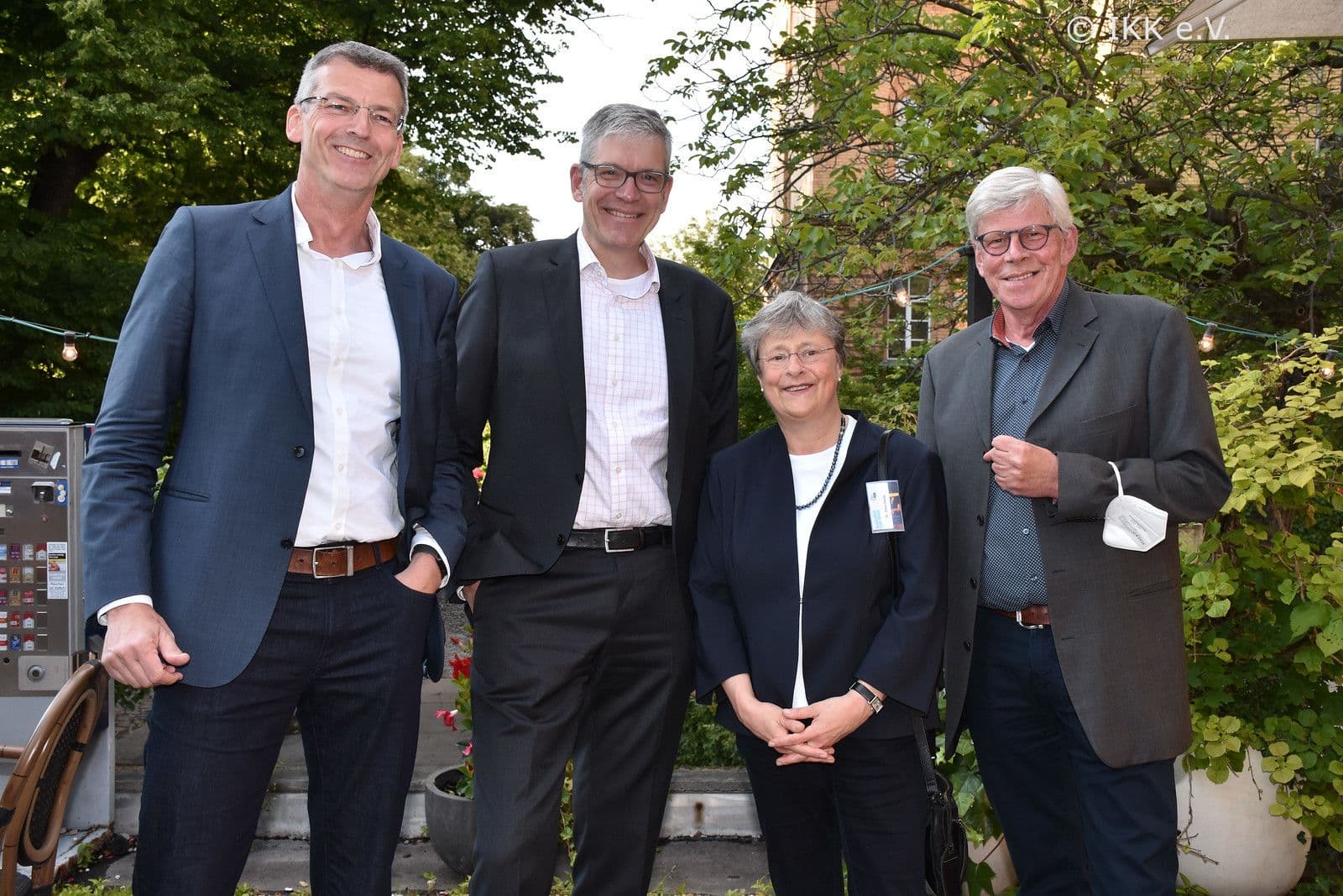 Frank Hippler, Christian Korbanka (beide IKK classic) mit Anne Dohle (ZDH) sowie Gernot Kiefer (GKV-Spitzenverband) (v.l.n.r.)