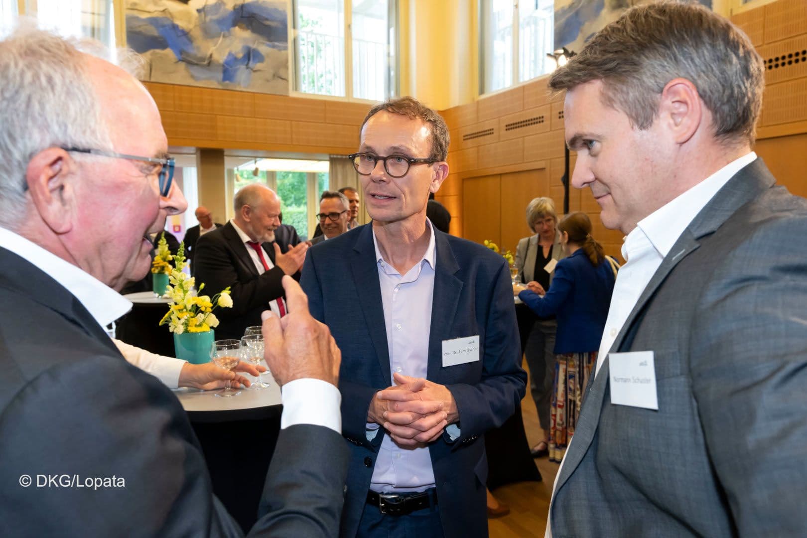 Michael A. Weber (VLK) mit Tom Bschor (Regierungskommission Krankenhausversorgung) und Normann Schuster (VLK) (v.l.n.r.)