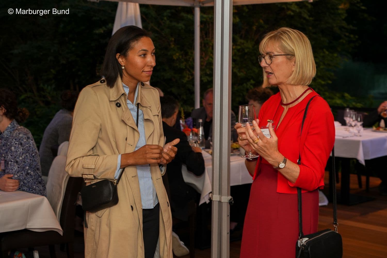Henriette Neumeyer (DKG) mit Susanne Johna (Marburger Bund)
