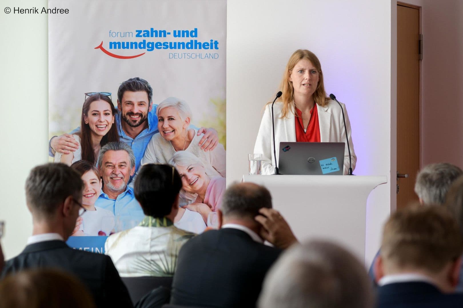 Nina Wenzl (Mars Wrigley) erklärt das Engagement ihres Unternehmens.