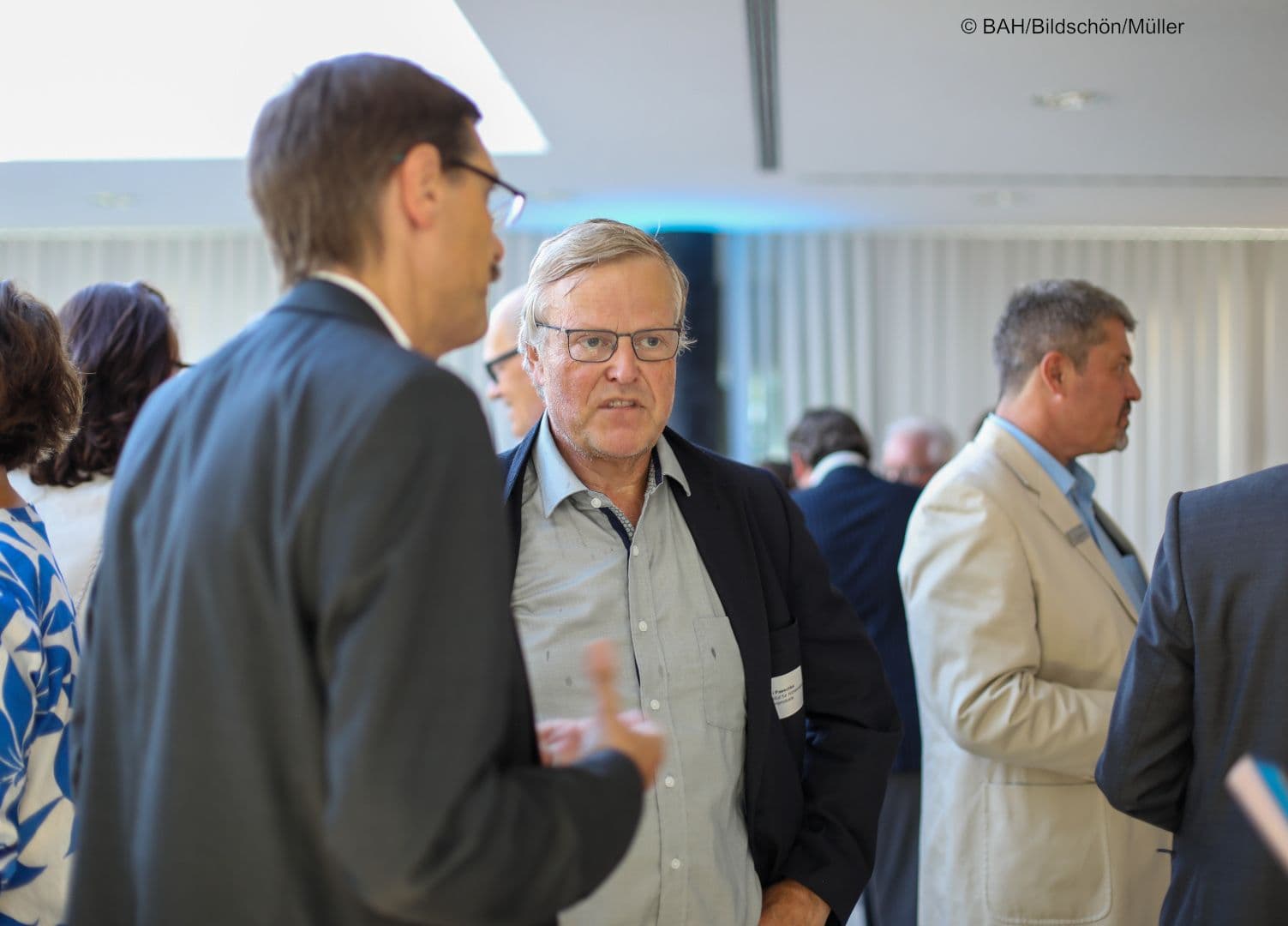 Norbert Paeschke (BfArM) (r.) mit  Elmar Kroth (BAH)