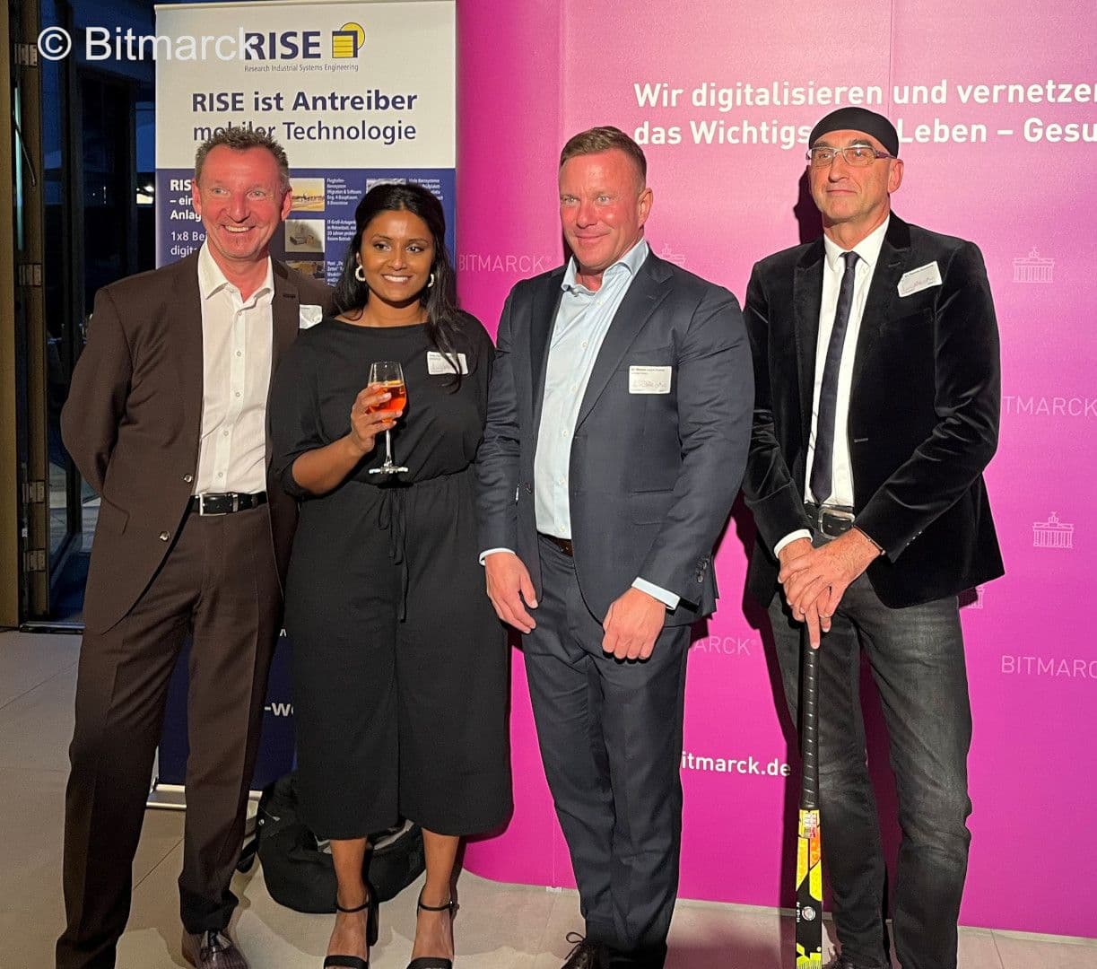 Andreas Strausfeld, Anita Chandrakumar (beide Bitmarck), Markus Leyck Dieken und Thomas Grechenig (Rise) (v.l.n.r.)