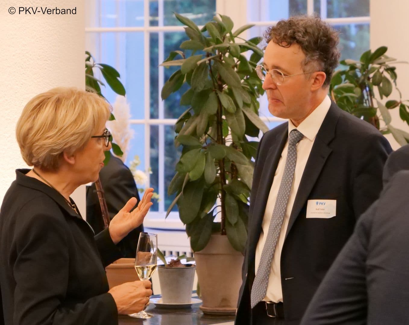 Pflegeexpertin Elisabeth Beikirch und Ralf Suhr (Zentrum für Qualität in der Pflege)
