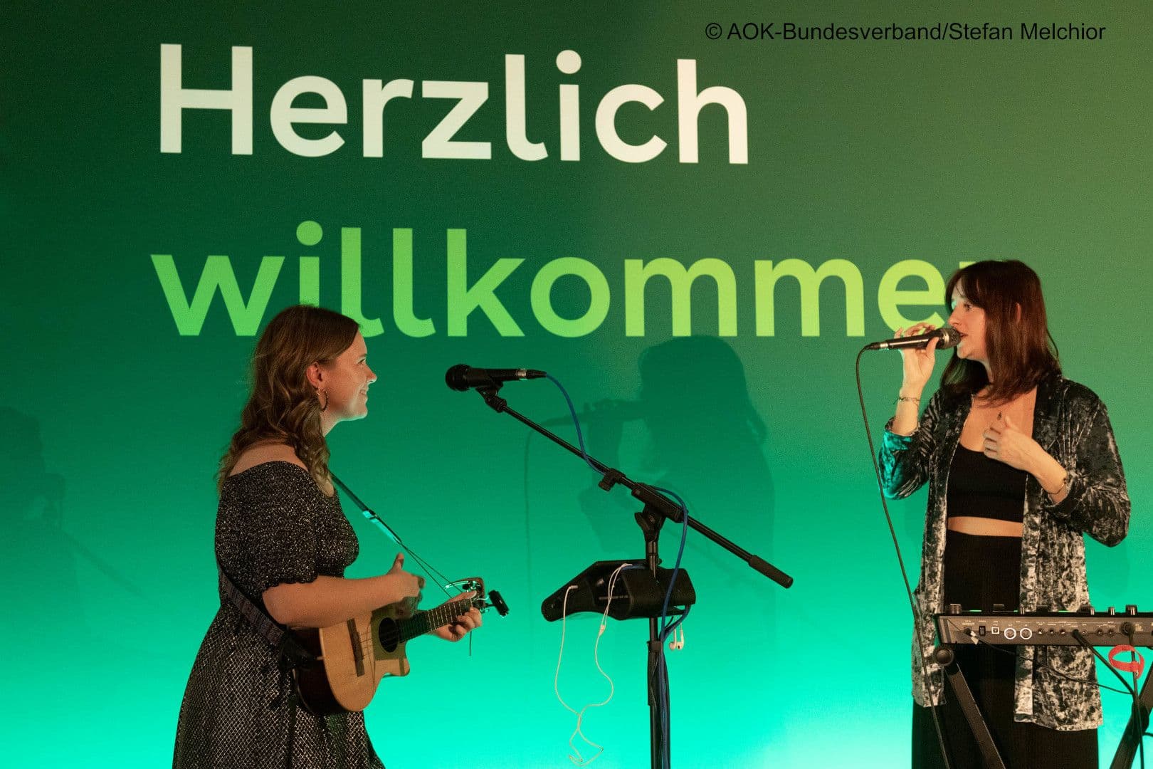 „Tales of the moon“ begleiten die Gäste musikalisch durch den Abend.