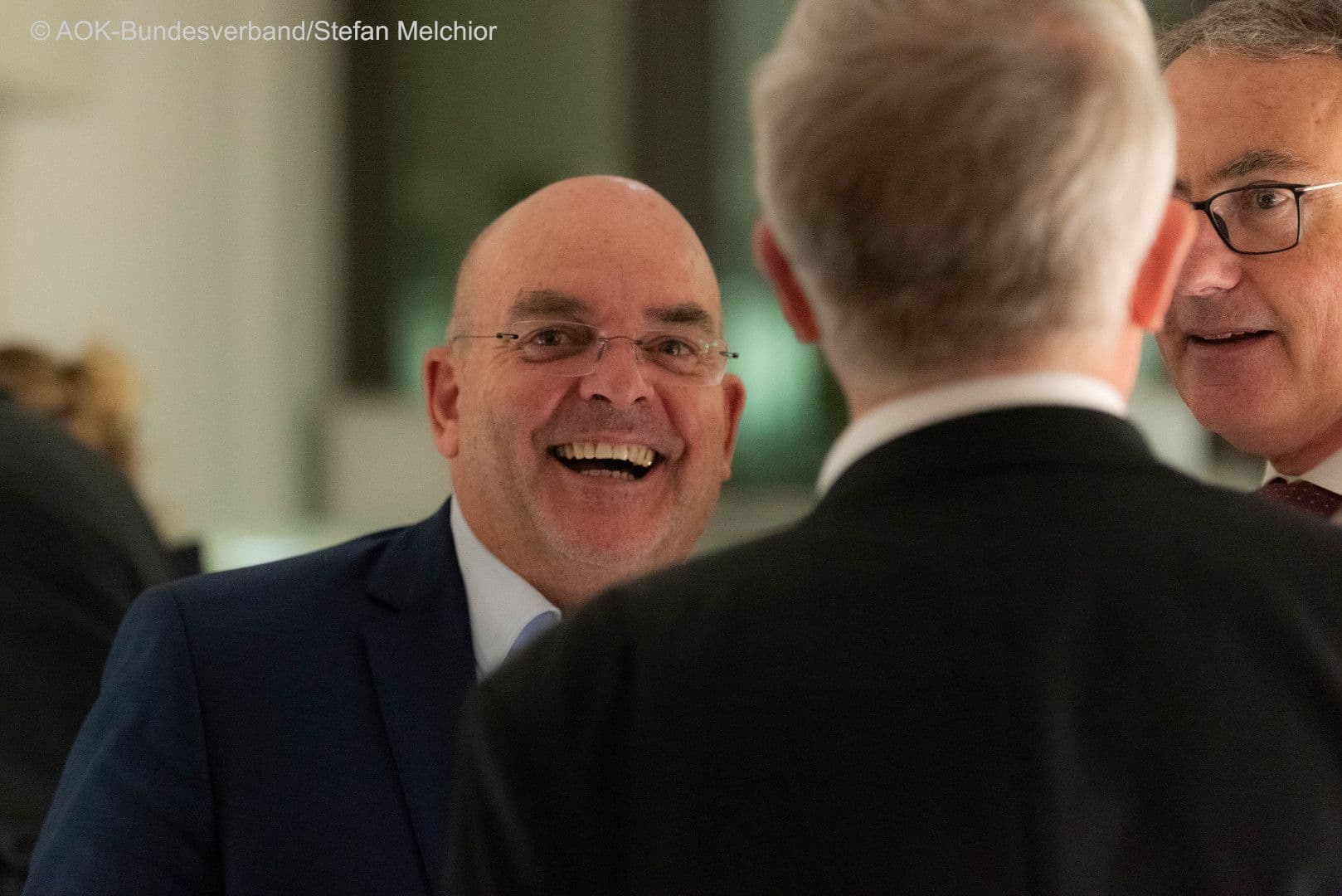 Wie meistens gut gelaunt bei Festen: BMG-Staatssekretär Edgar Franke mit Christoph Straub (Barmer) (r.)