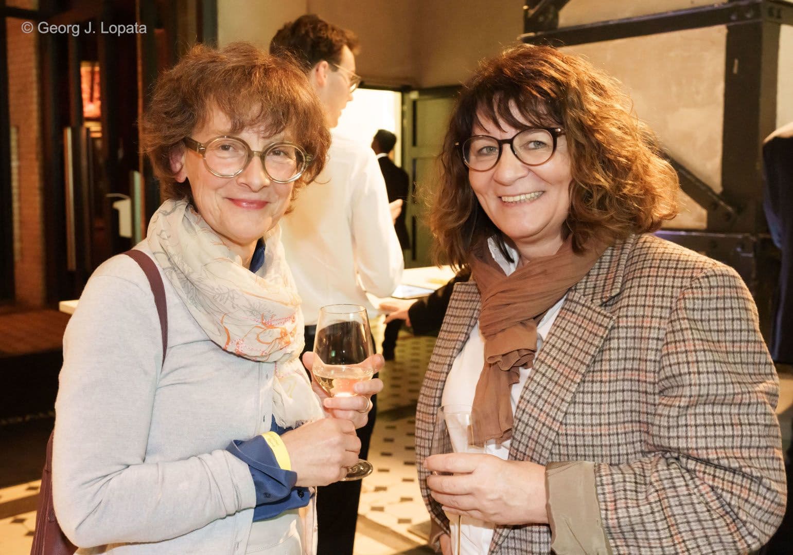 Gertrud Demmler (SBK) (l.) und Martina Stamm-Fibich MdB (SPD)