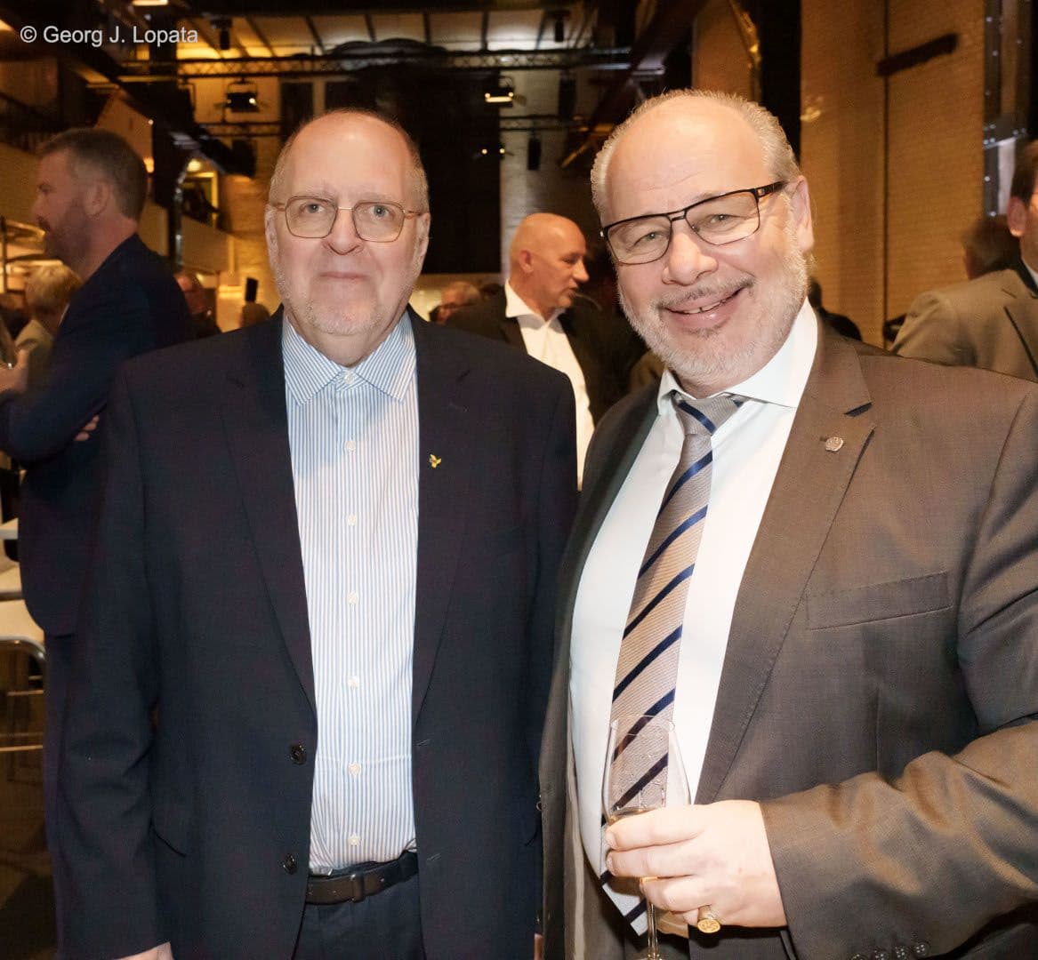 Franz Knieps (BKK Dachverband) mit Georg Kippels MdB (CDU) (r.)