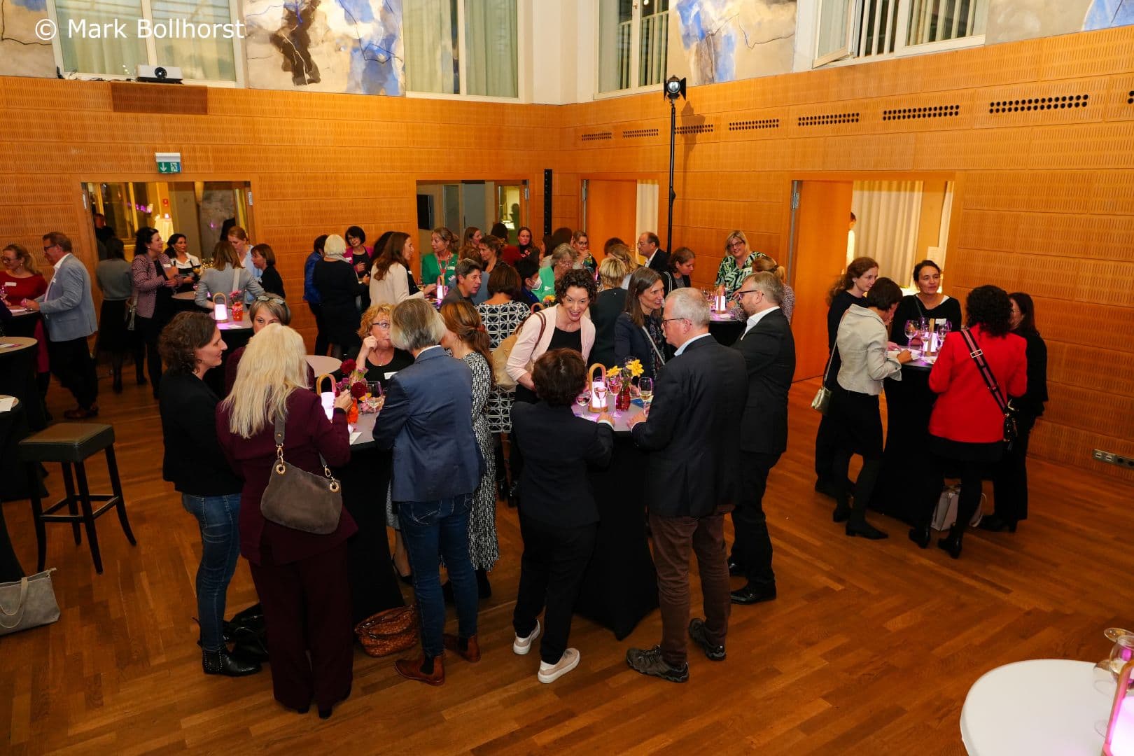 Ein Blick auf die Gäste des Parlamentarischen Abends der Frauen in der Landesvertretung Saarland