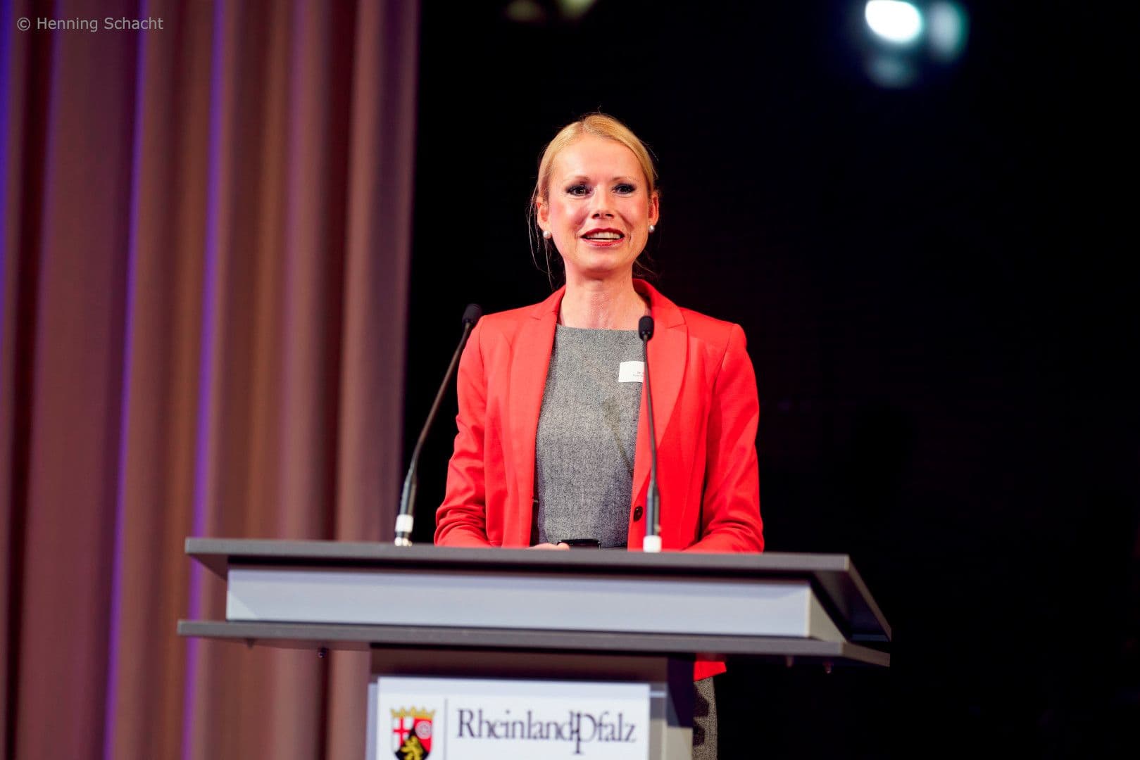Stefanie Schuster (Novo Nordisk) bei der Begrüßung der Gäste