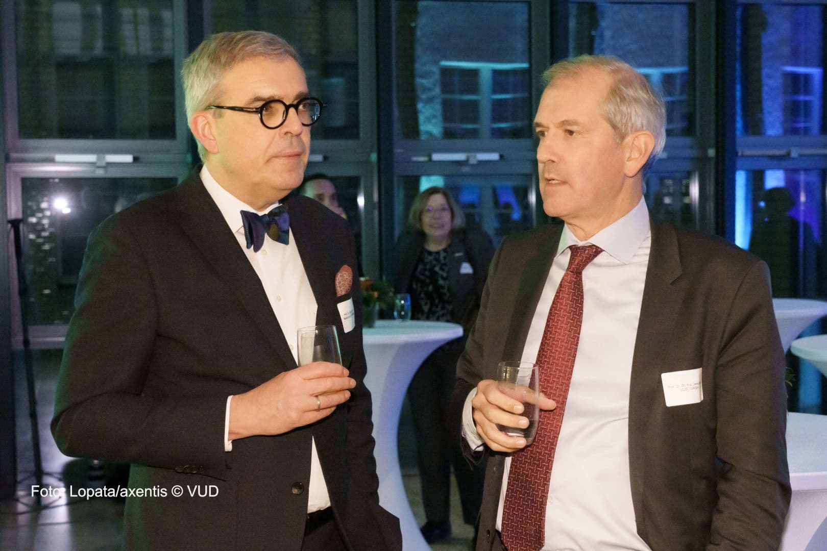 Die beiden Gastgeber des ersten Berliner Abends der Hochschulmedizin in der bayerischen Landesvertretung: Matthias Frosch (MFT) und Jens Scholz (VUD) (r.)