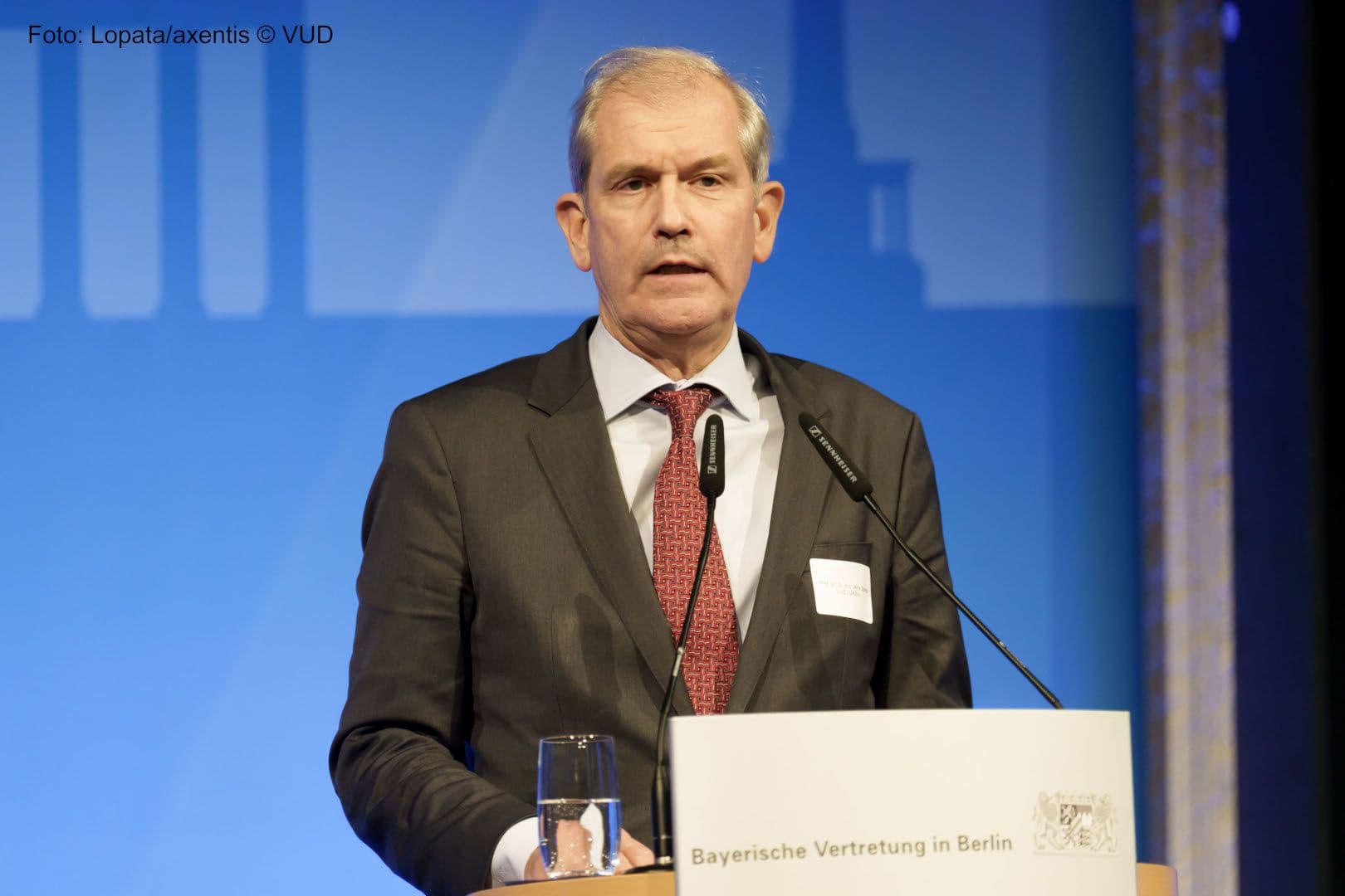 VUD-Präsident Jens Scholz bei seiner Eröffnungsrede beim ersten Berliner Abend der Hochschulmedizin