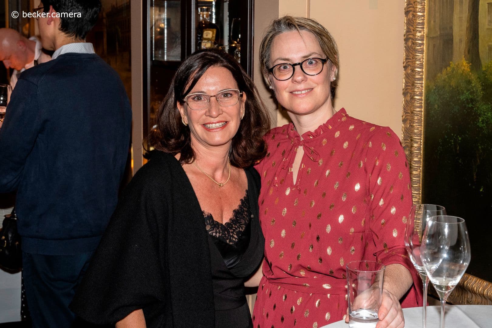 Nicola Buhlinger-Göpfarth (Deutscher Hausärzteverband) (l.) mit Susanne Bublitz (Hausärzteverband Baden-Württemberg)