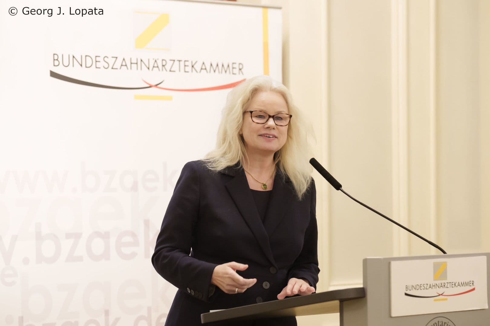 Kirsten Kappert-Gonther MdB (Bündnis 90/Grüne) widmet sich der grundsätzlichen Bedeutung der Zahngesundheit.