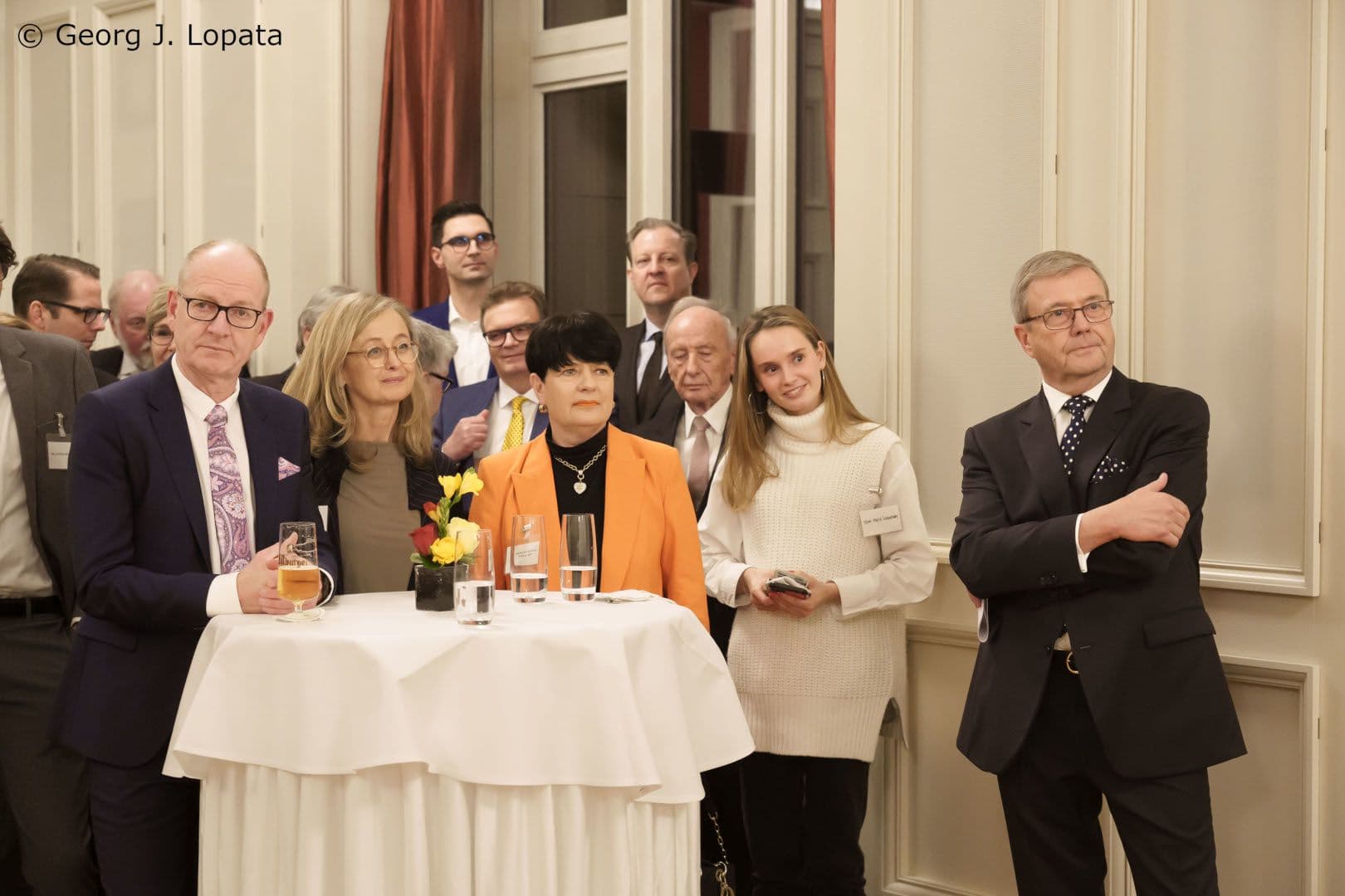 Martin Hendges, Elfi Schmidt-Garrecht (beide KZBV), Christine Aschenberg-Dugnus MdB (FDP), Stine-Marie Schwender (Büro Kirsten Kappert-Gonther MdB), Wolfgang Eßer (KZBV) (v.l.n.r.)