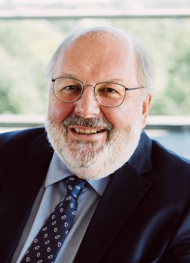 Dr. Frank Diener