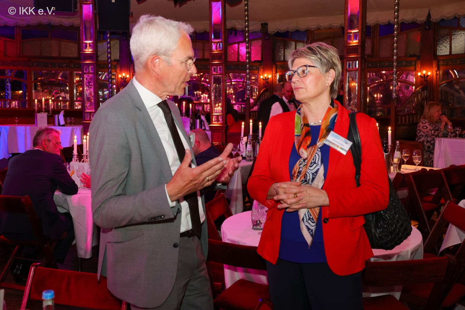 Haben etwas Ernstes zu besprechen: Stefan Gronemeyer (MD Bund) und Gundula Roßbach (DRV Bund).