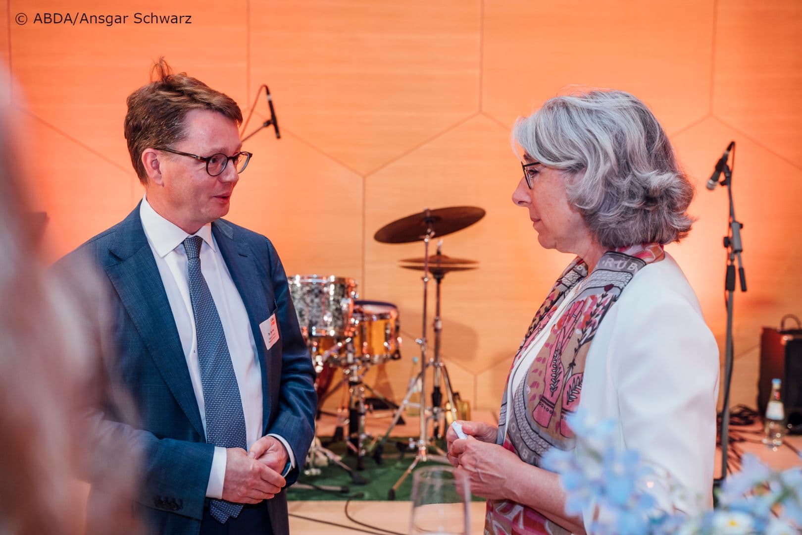 Florian Reuther (PKV) mit Gabriele Regina Overwiening (ABDA)