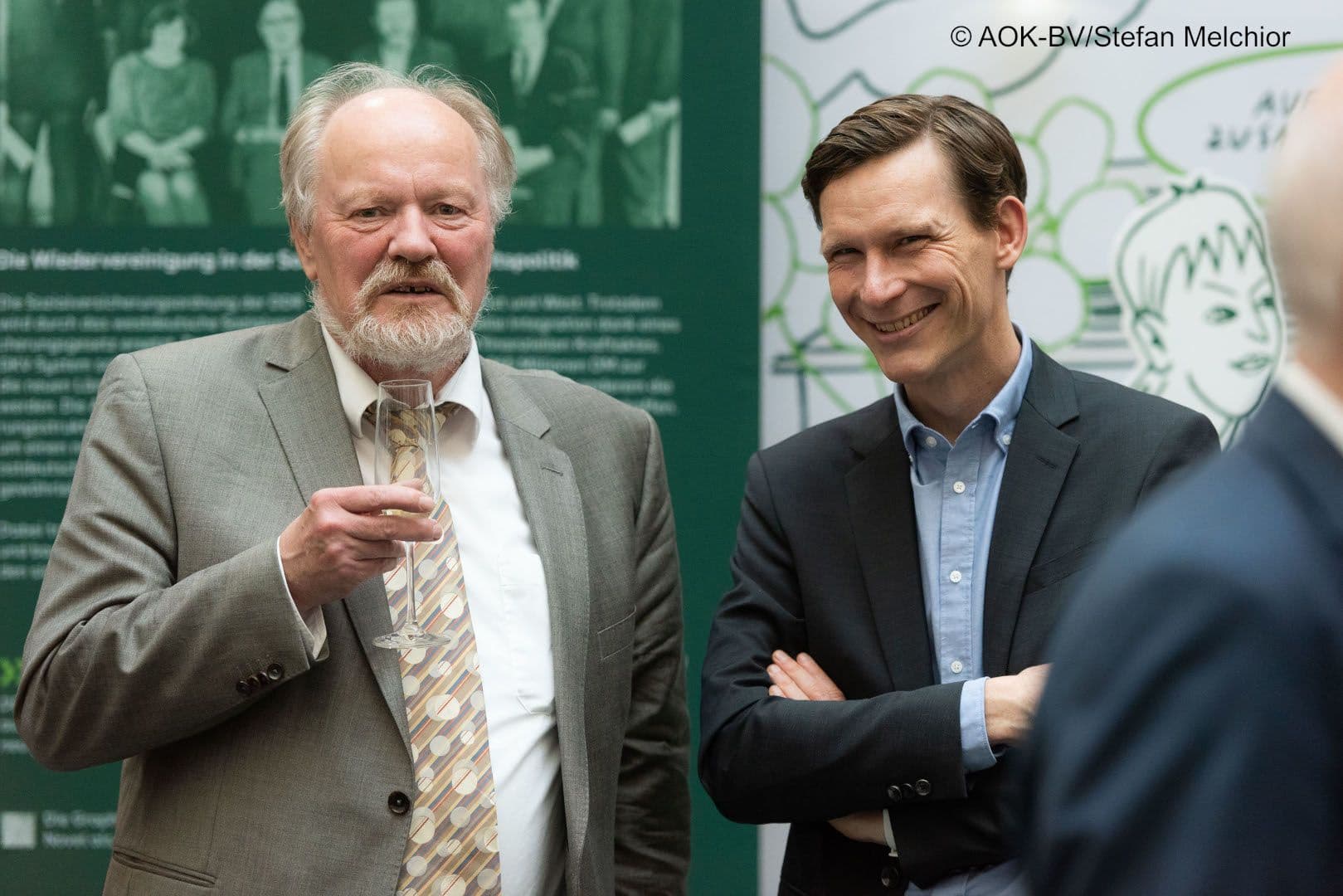 Wer weiß, worüber sie sich amüsieren: Wulf-Dietrich Leber (GKV-SV) (l.) und David Scheller-Kreinsen (AOK-BV)