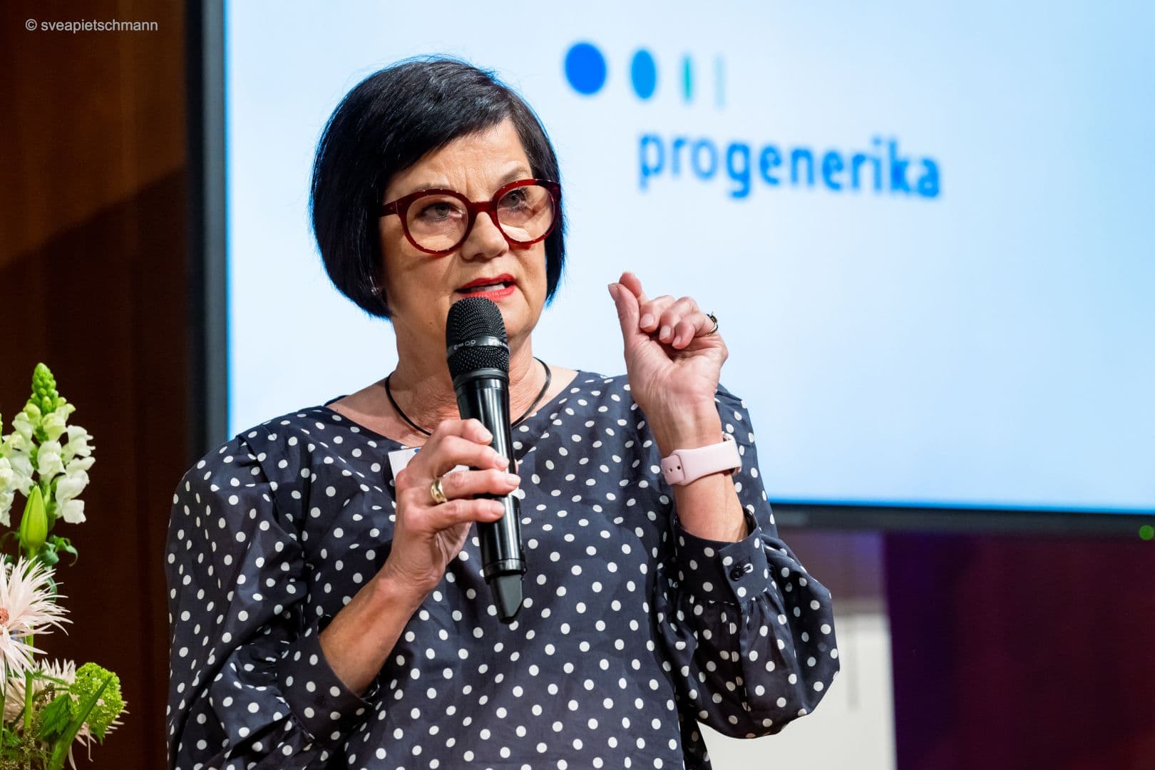 Ingrid Blumenthal (Pro Generika) mischt sich ein.