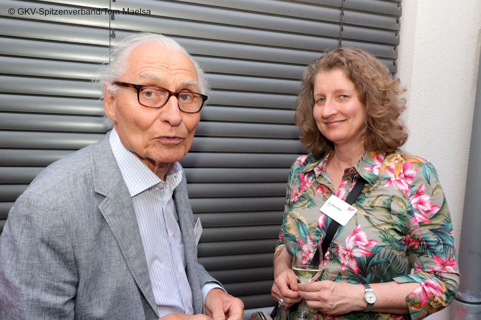 Dieter F. Märtens (TK) mit Edlyn Höller (DGUV)