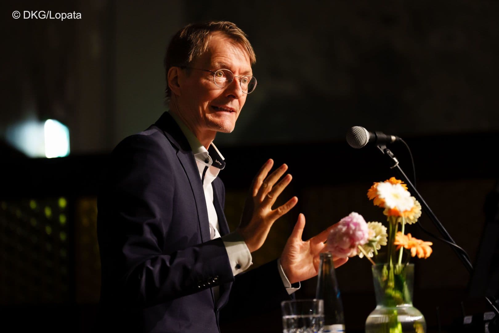 Bundesgesundheitsminister Karl Lauterbach erklärt sich und seine Krankenhausreform.