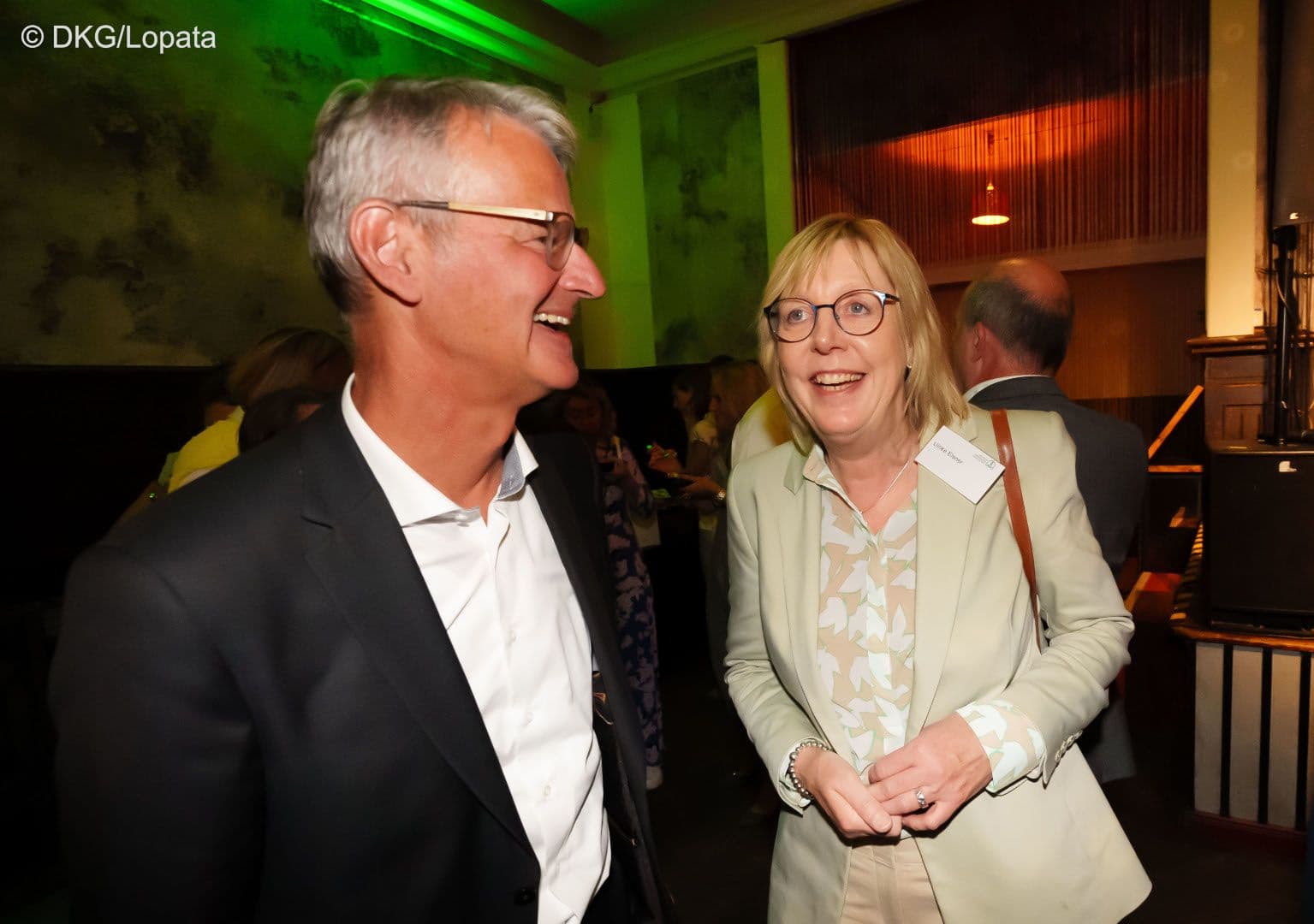 Wer lacht wen an: Gerald Gaß (DKG) mit Ulrike Elsner (vdek).