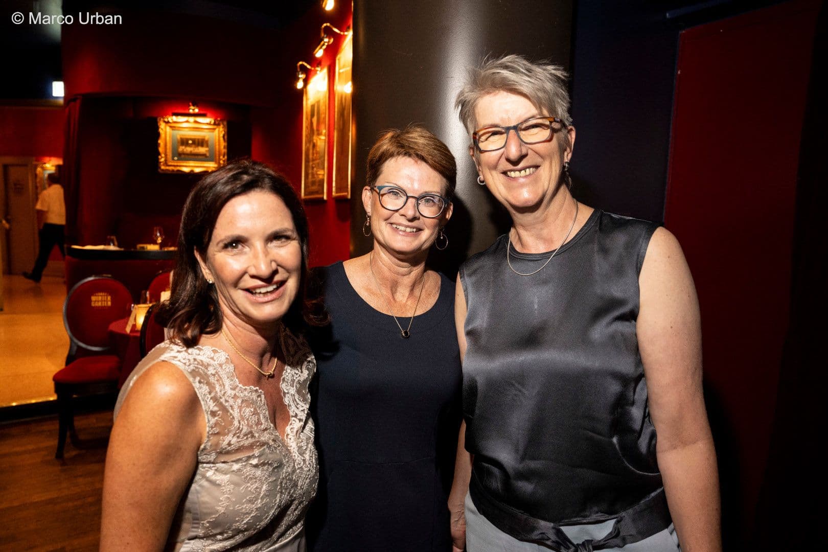 Nicola Buhlinger-Göpfarth (Hausärztinnen- und Hausärzteverband) mit Barbara Römer (Hausärzteverband Rheinland-Pfalz) und Doris Reinhardt (Hausärzteverband Baden-Württemberg) (v.l.n.r.)