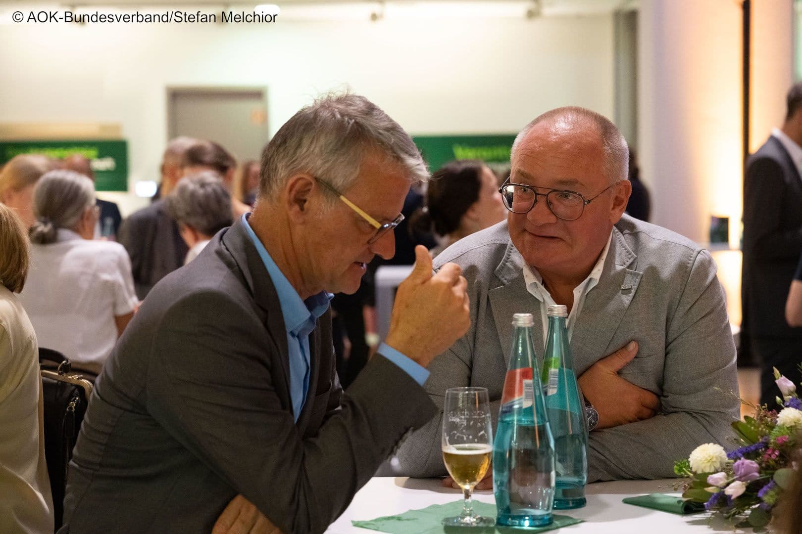 Die Krankenhausreform treibt Gerald Gaß (DKG) (l.) und Matthias Bracht (AKG) um.